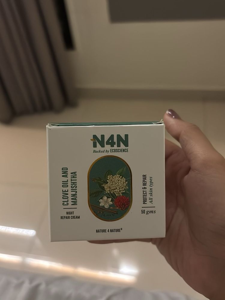 N4N Clove Oil &amp; Manjistha Night Repair Cream