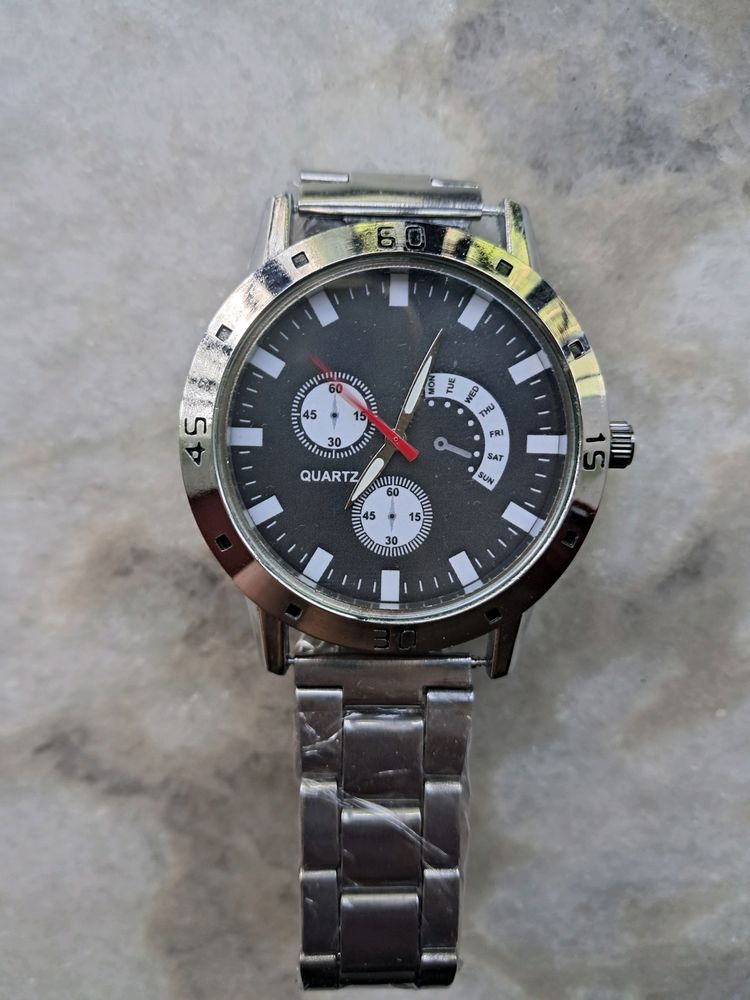 QUARTZ Analog Wrist Watch For Men