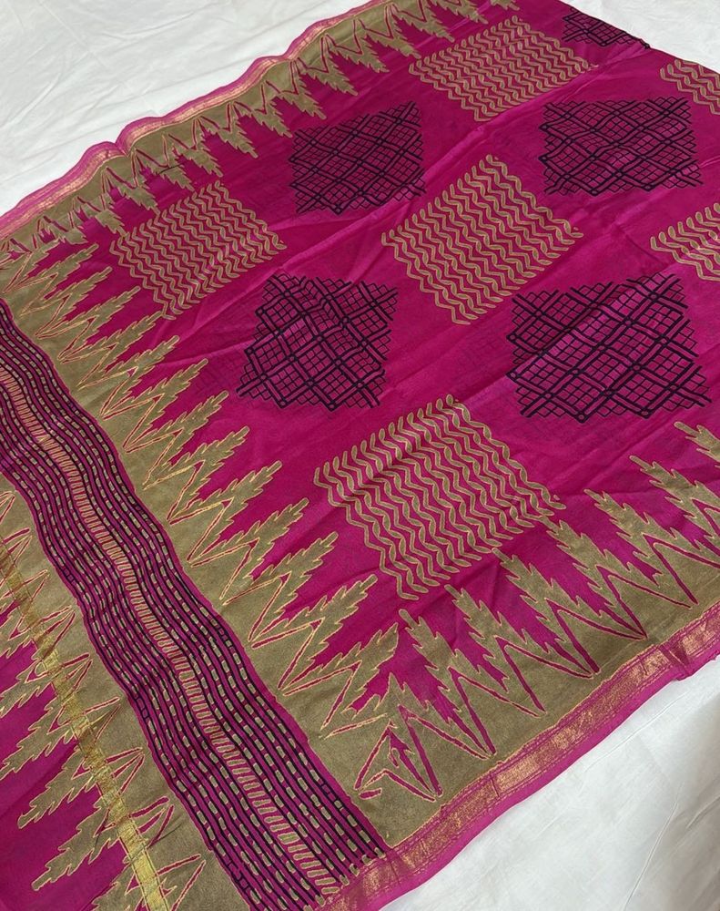 Banarasi Zari dupatta on cotton fabric.