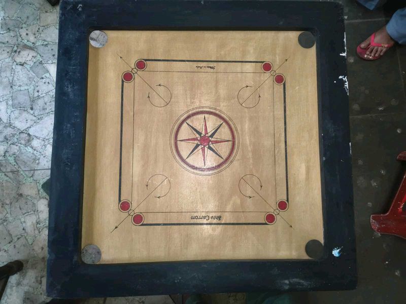 Carrom Board Game