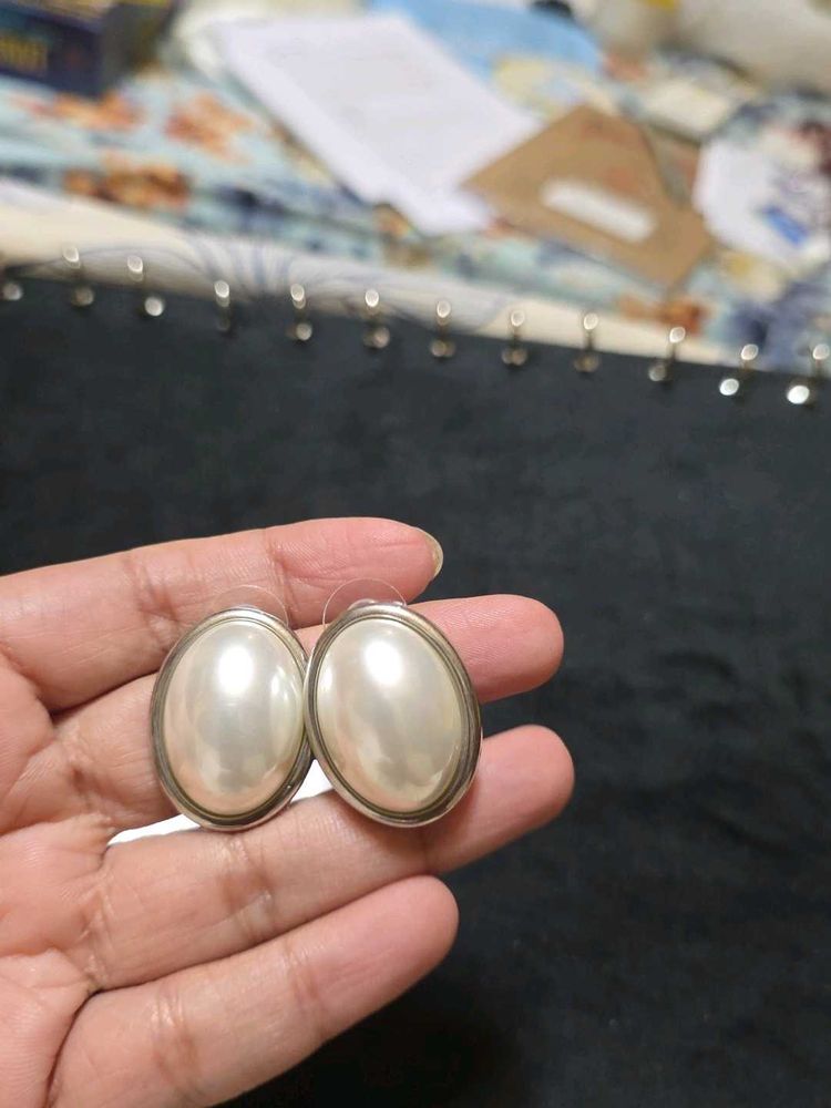 Silver Look Oval Shape Pearl Studs