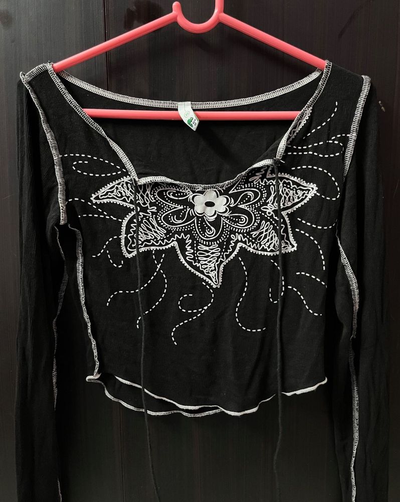 Y2K Black Long Sleeve Top