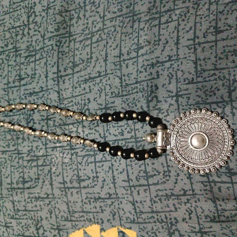 Silver-toned Necklace