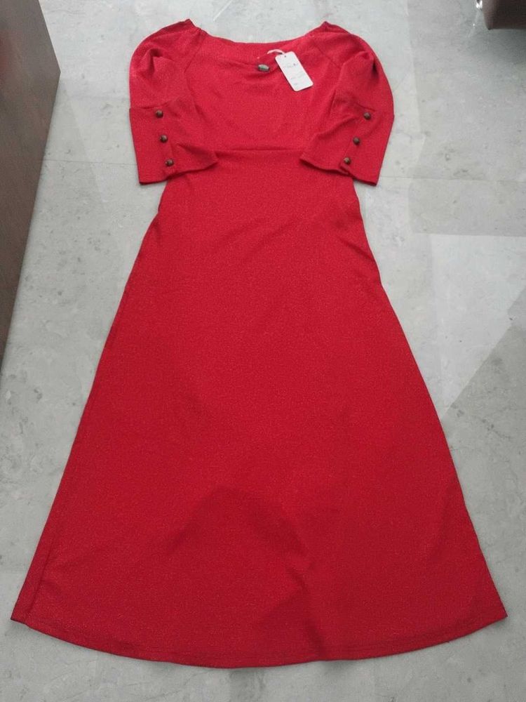 Red long shimmer party dress l size
