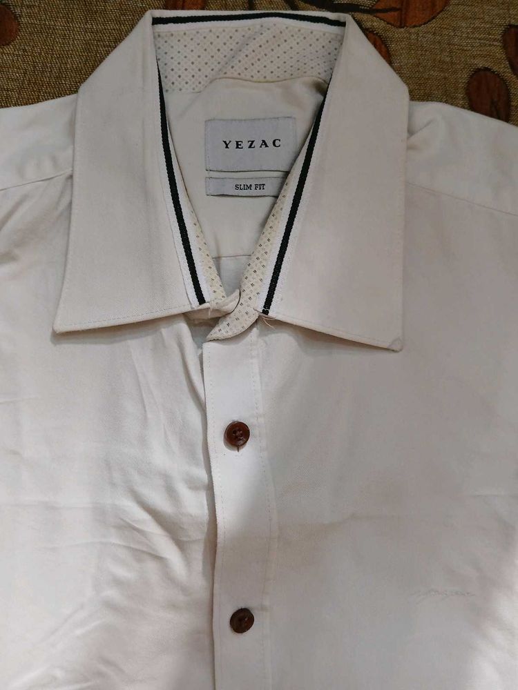Yezac Slim Fit Button Down