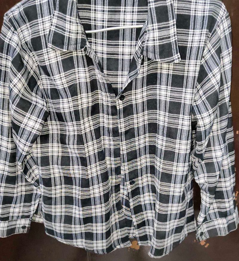 BLACK CHECK SHIRT