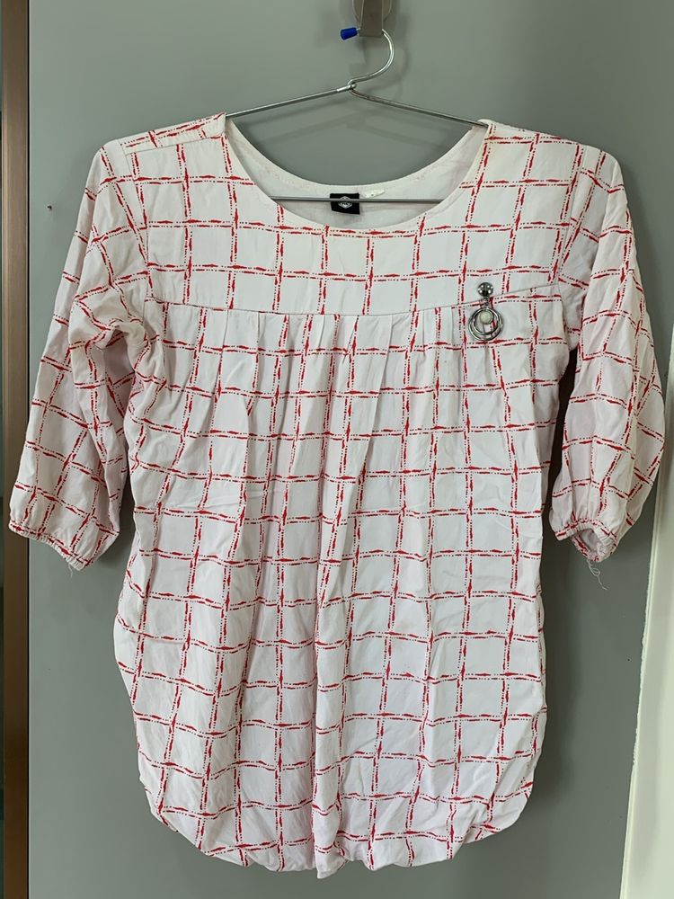 A Pretty Balloon Sleeves Top