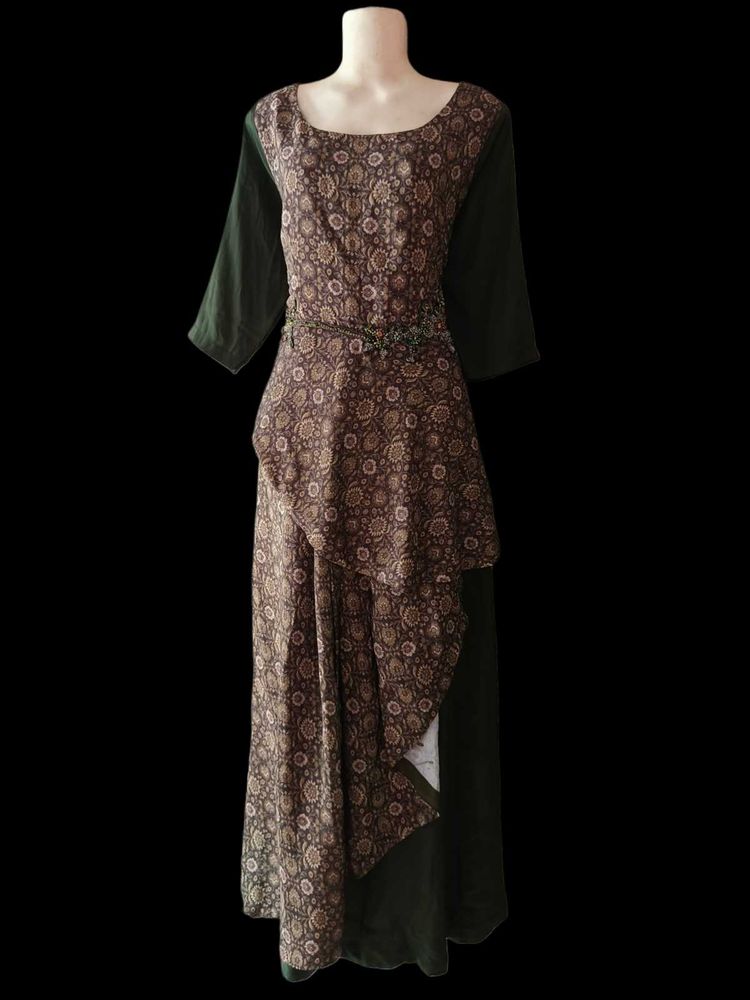 Elegant Indo-Western Layered Dress 🌿