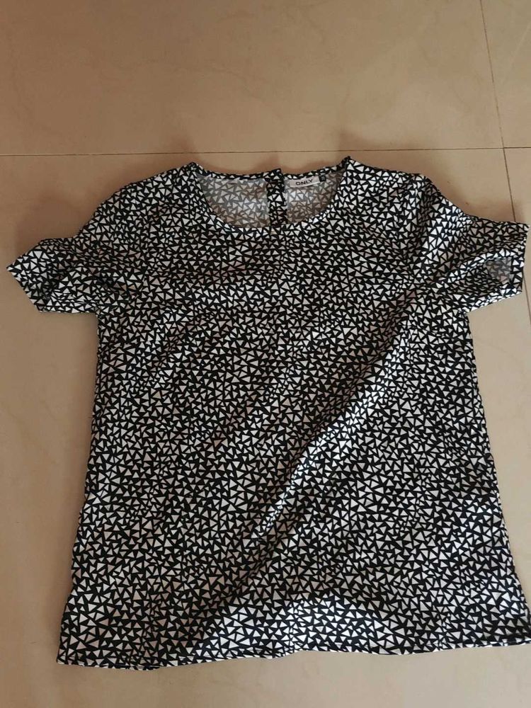 Patterned Top