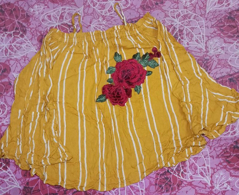 Floral Korean Top💛