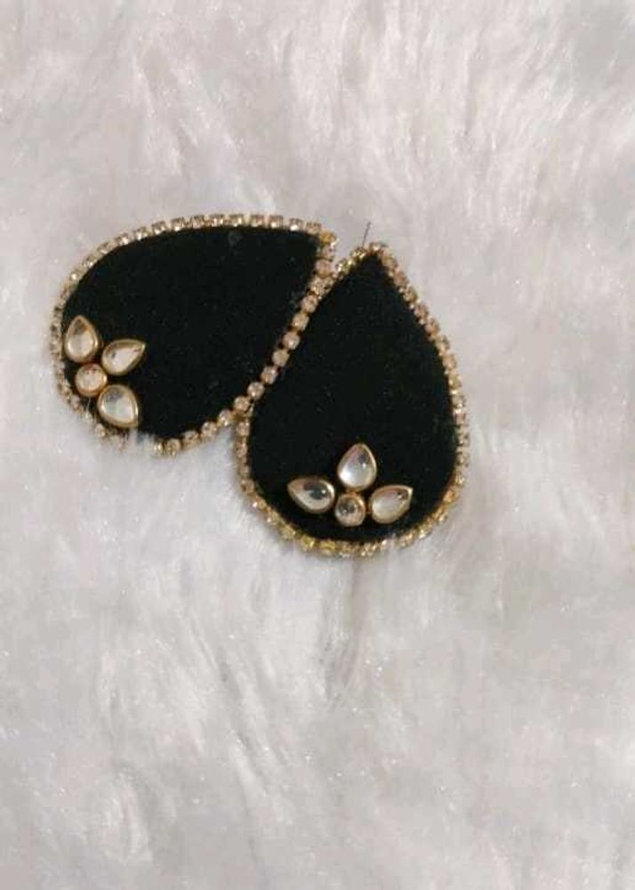 Black Teardrop Earrings