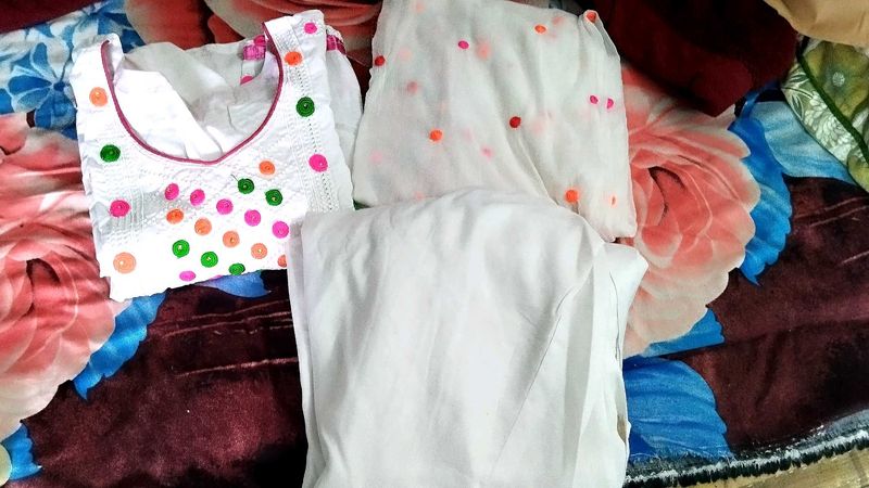 White Embroidered Salwar Kameez 300 Me Hi Milega