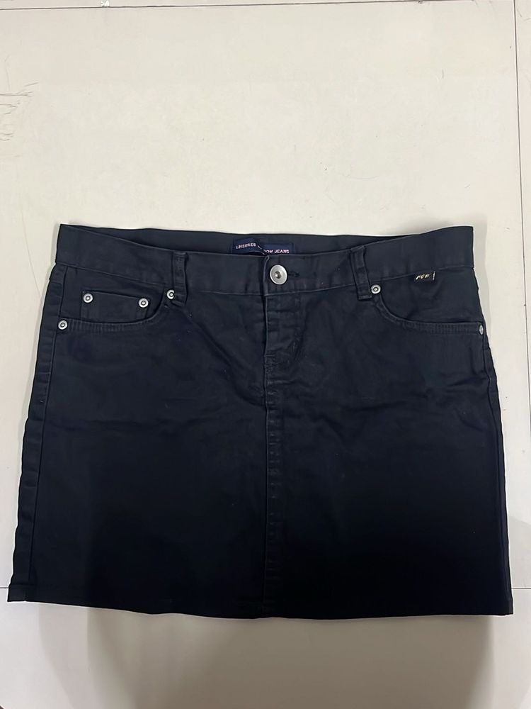 cute black denim miniskirt