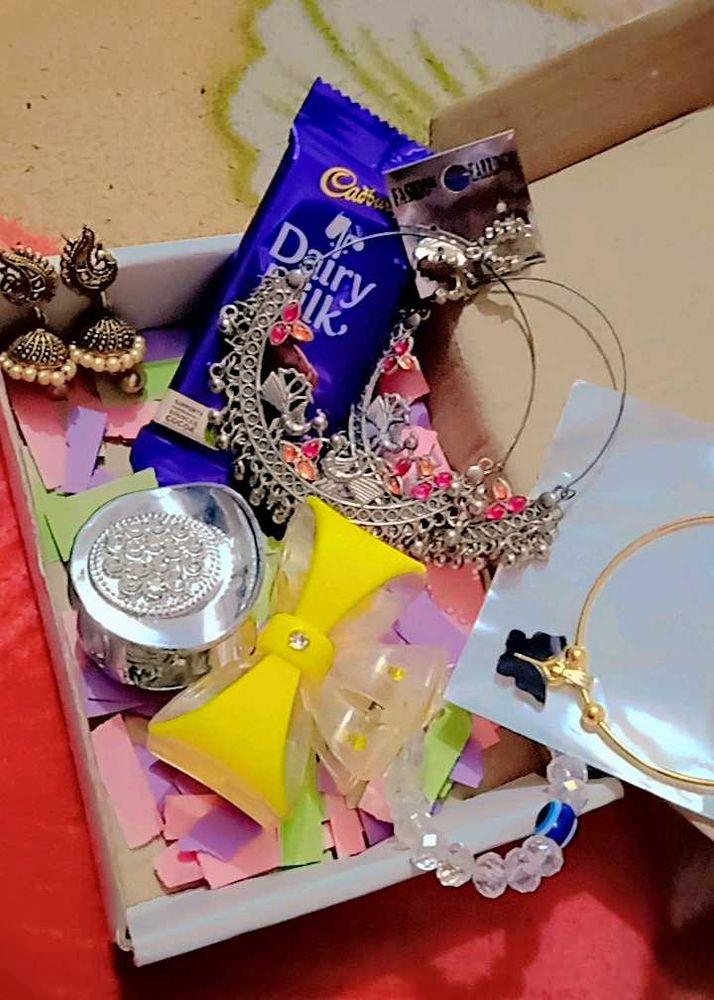 Gift Hamper 💝🎁🤩
