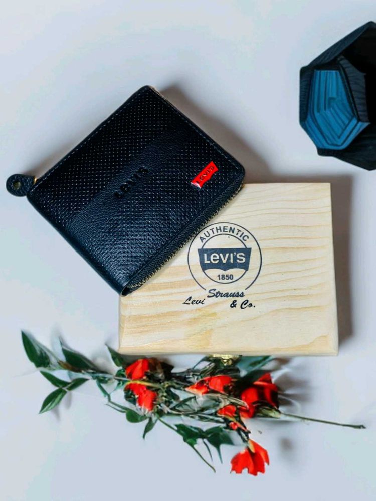 Levi&#39;s Black Leather Wallet