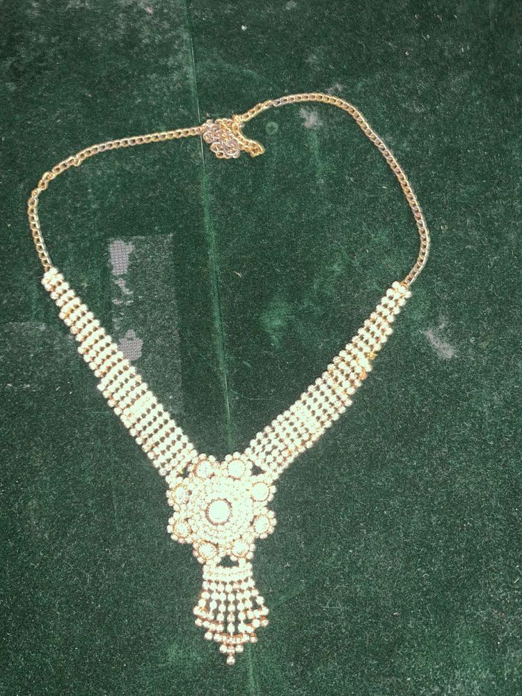 Elegant Pearl Necklace