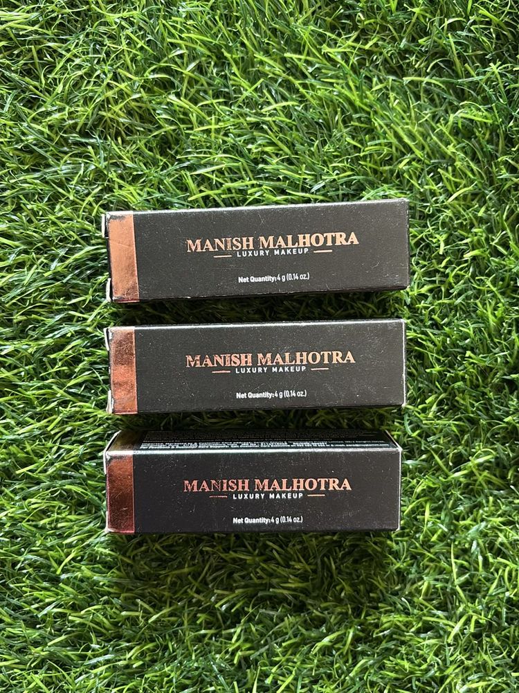 Myglamm Manish Malhotra Powder Matte Lipstick