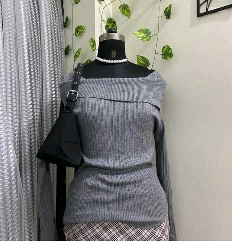 Off-the-Shoulder Ribbed Top