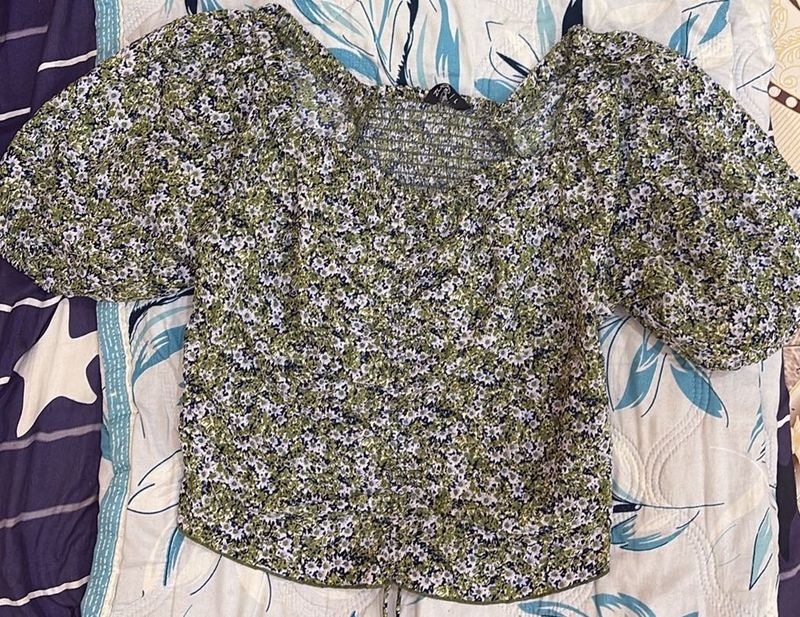 Floral Puff Sleeve Top