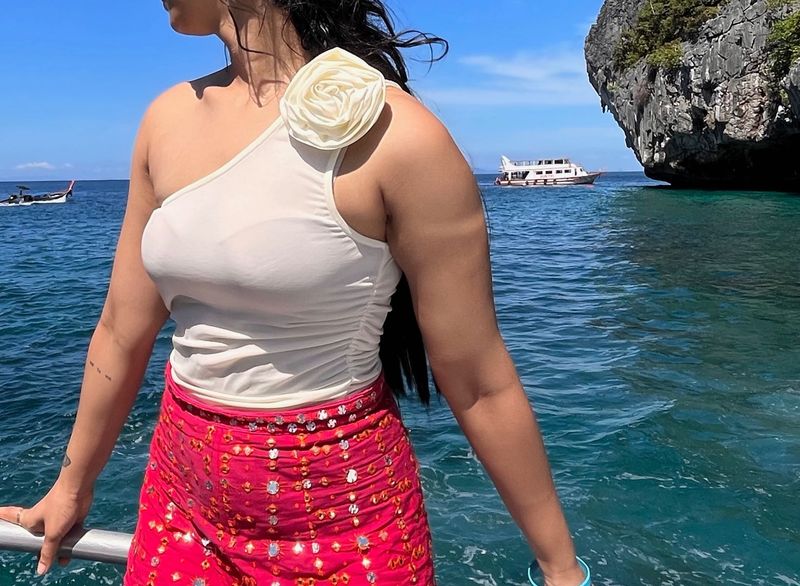 Brand-Mango — flowral top