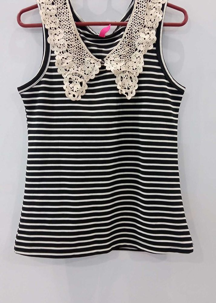 Striped Top w/ Lace Collar