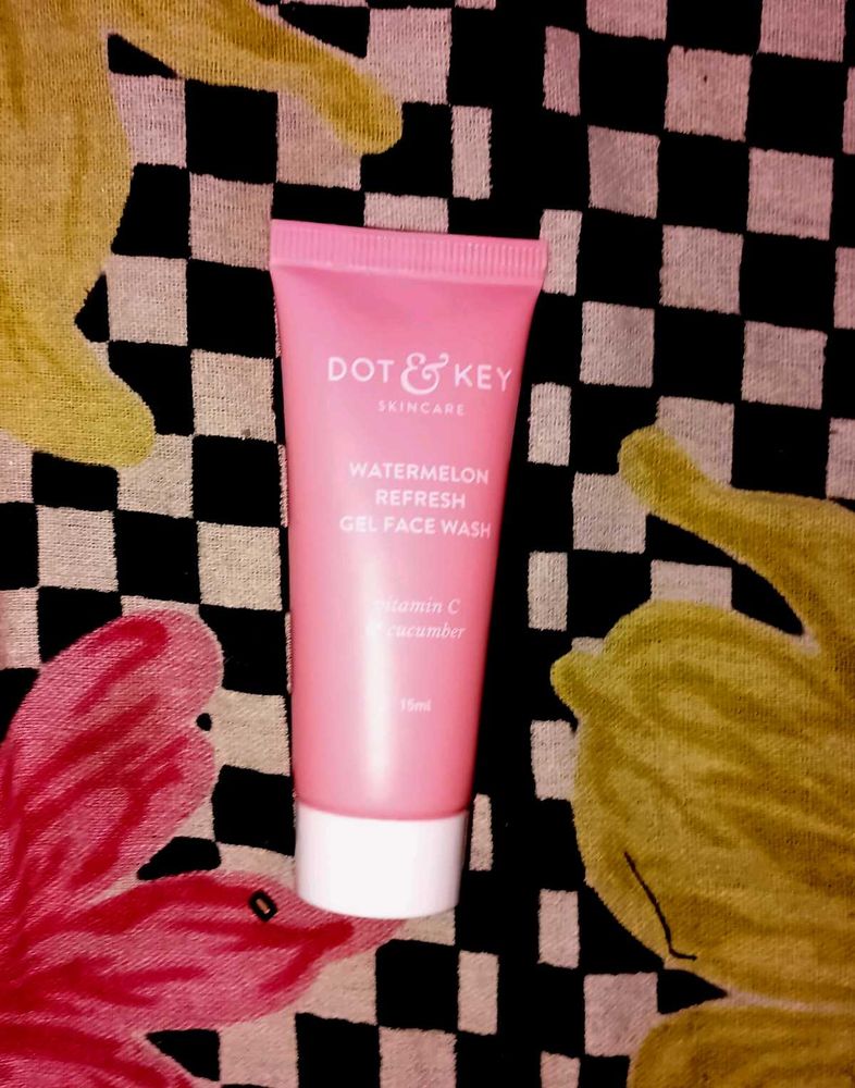 Dot &amp;Key Watermelon Face Wash Sample
