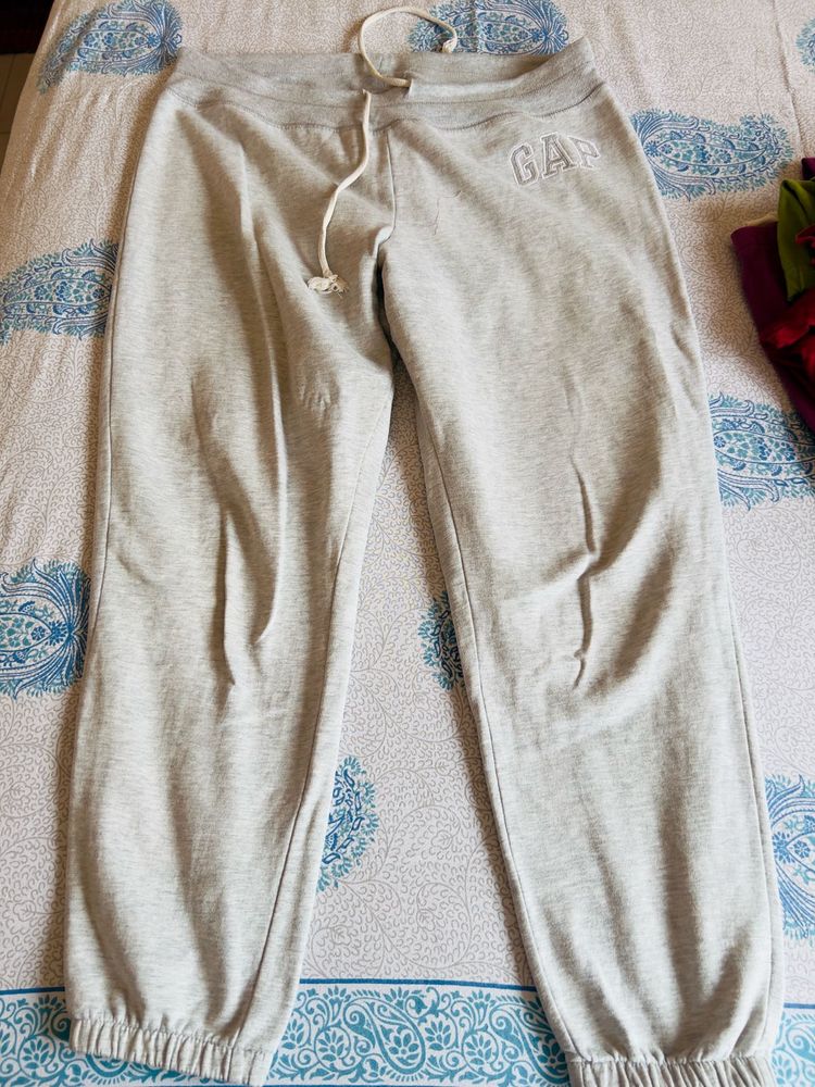 GAP Joggers M Size