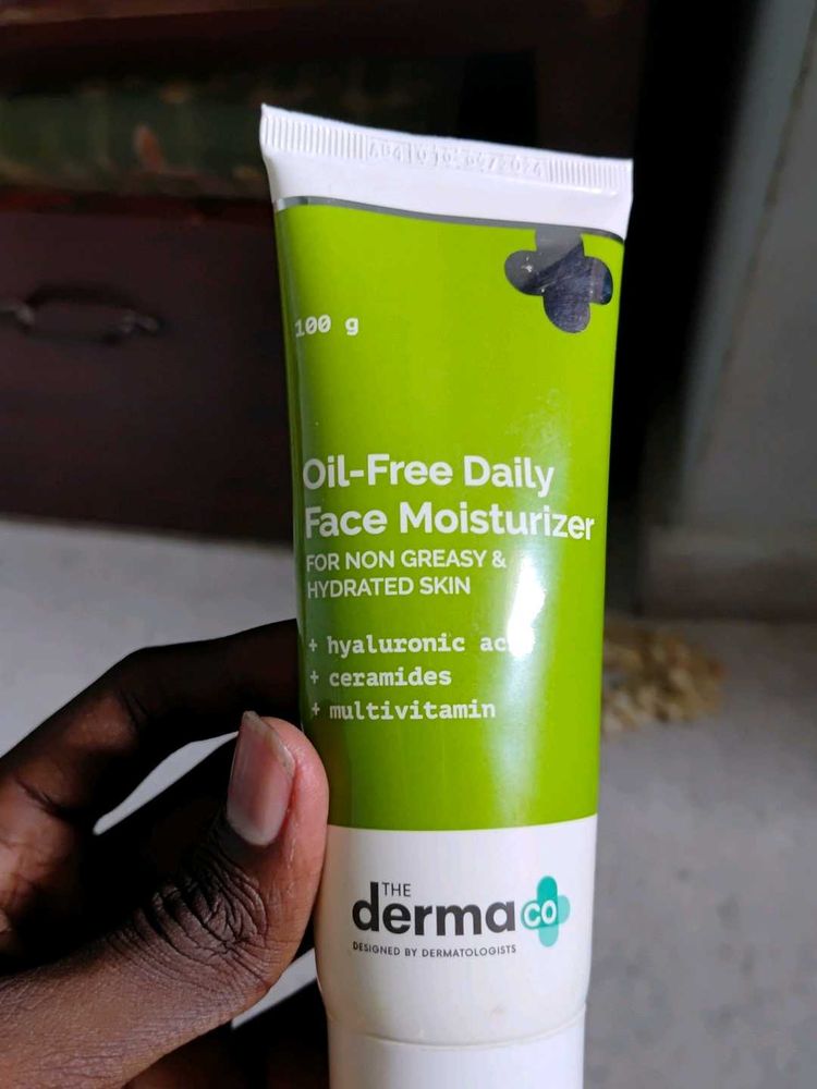 The Derma Co Oil-Free Moisturizer