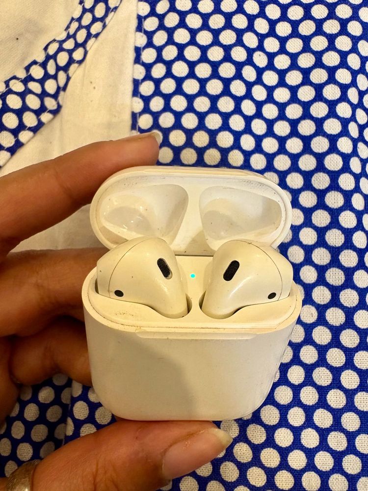 Apple AirPods 2nd generation