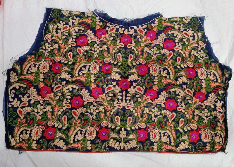 Embroidered (thread work) unstitched blouse sleeve