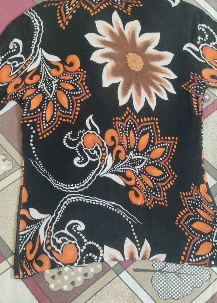 Floral Print Woolen Top