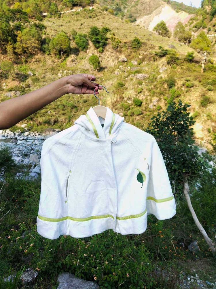 Kids White Cape With Hoodies