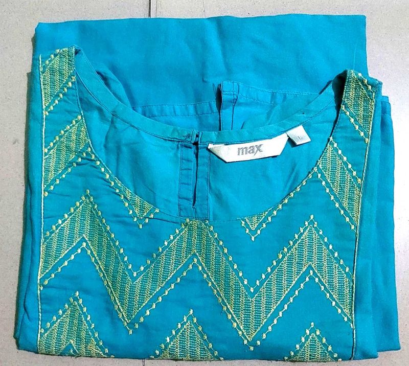 Elegant Blue Embroidered Kurta