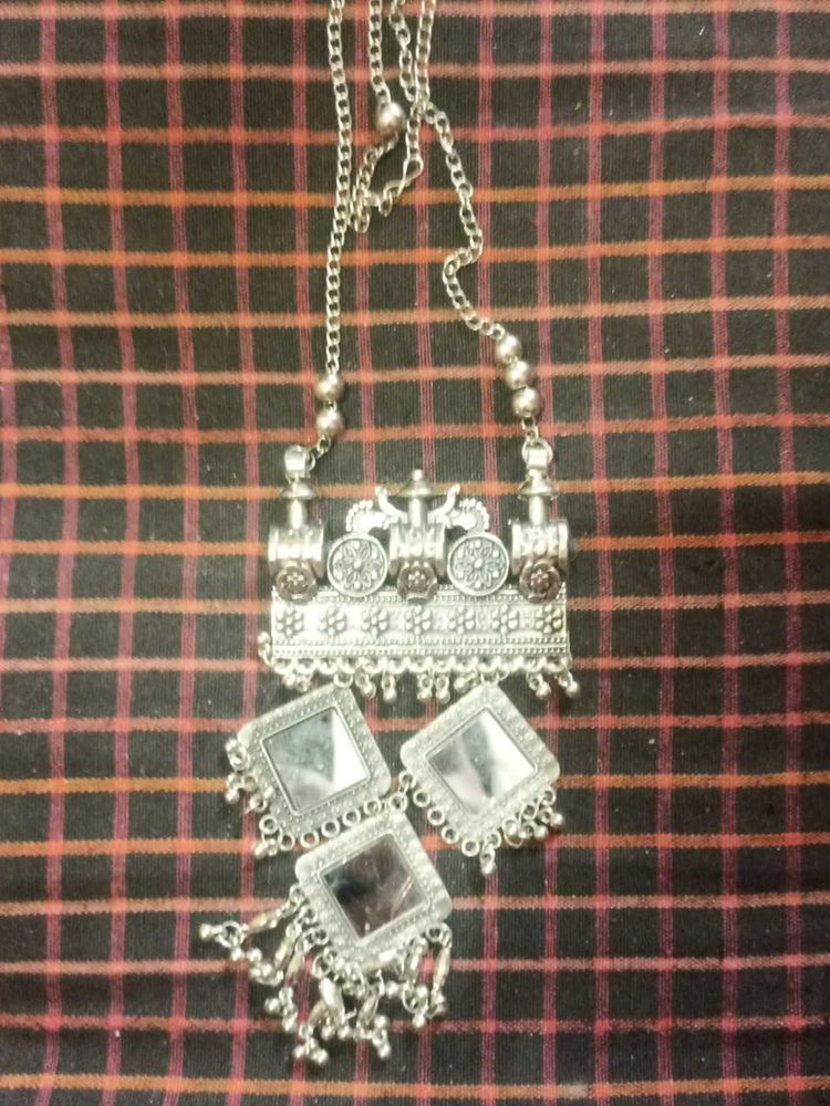 Silver Mirror Necklace Set