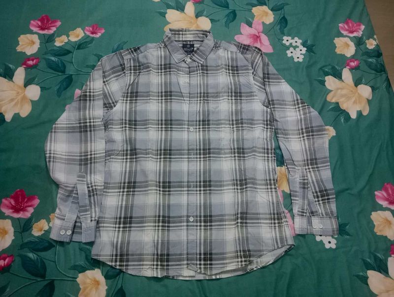 Checked Plaid Shirt -M