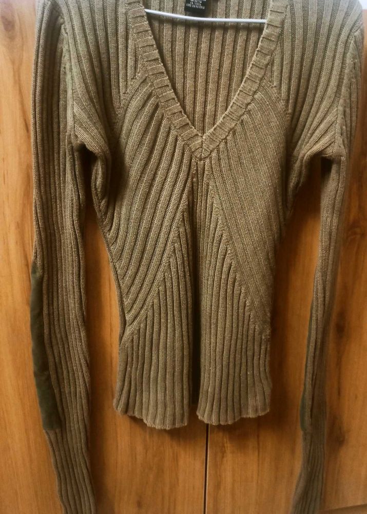 Branded Pullover