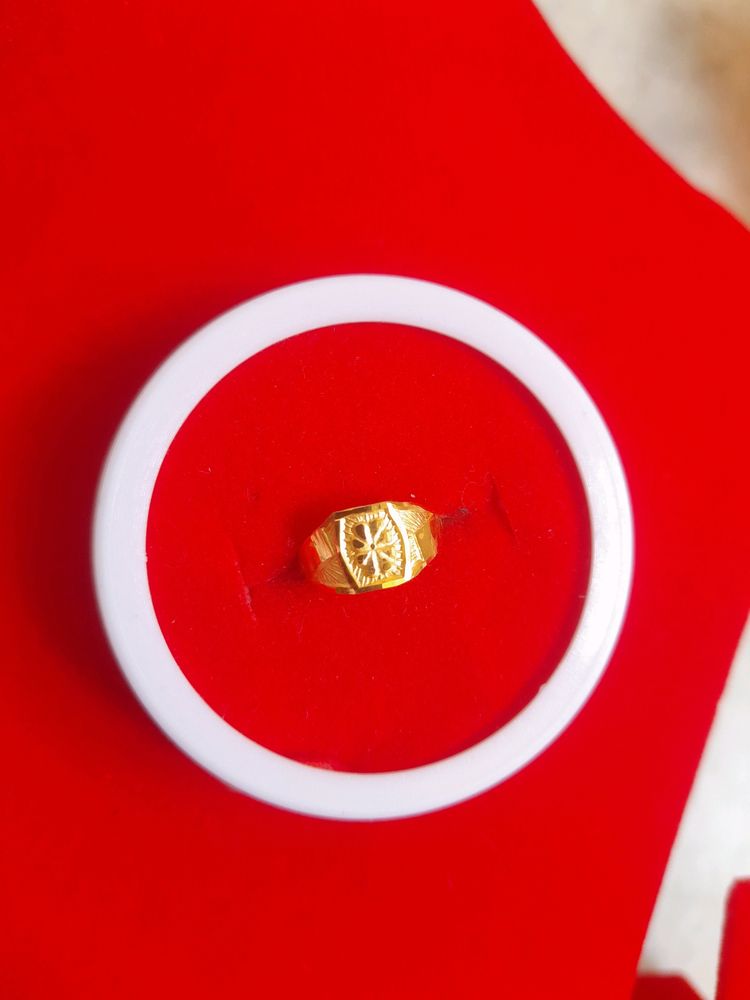 Gold Children&#39;s Ring