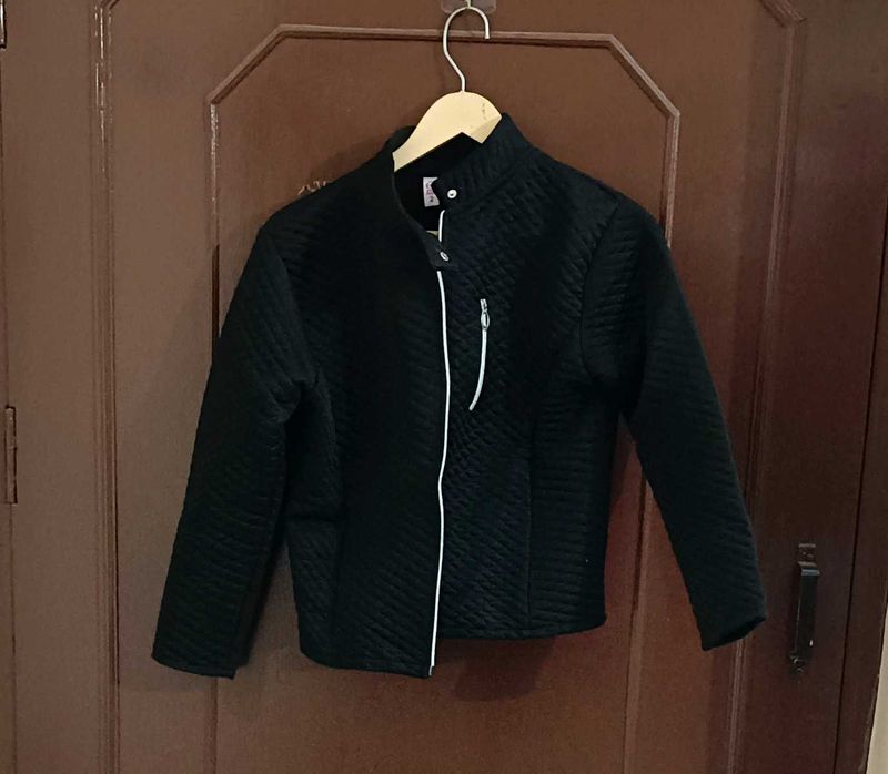 Chic Black Quilted Jacket