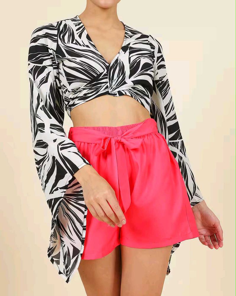 Bell Sleeves Animal Print Tie-Up Crop Fitted