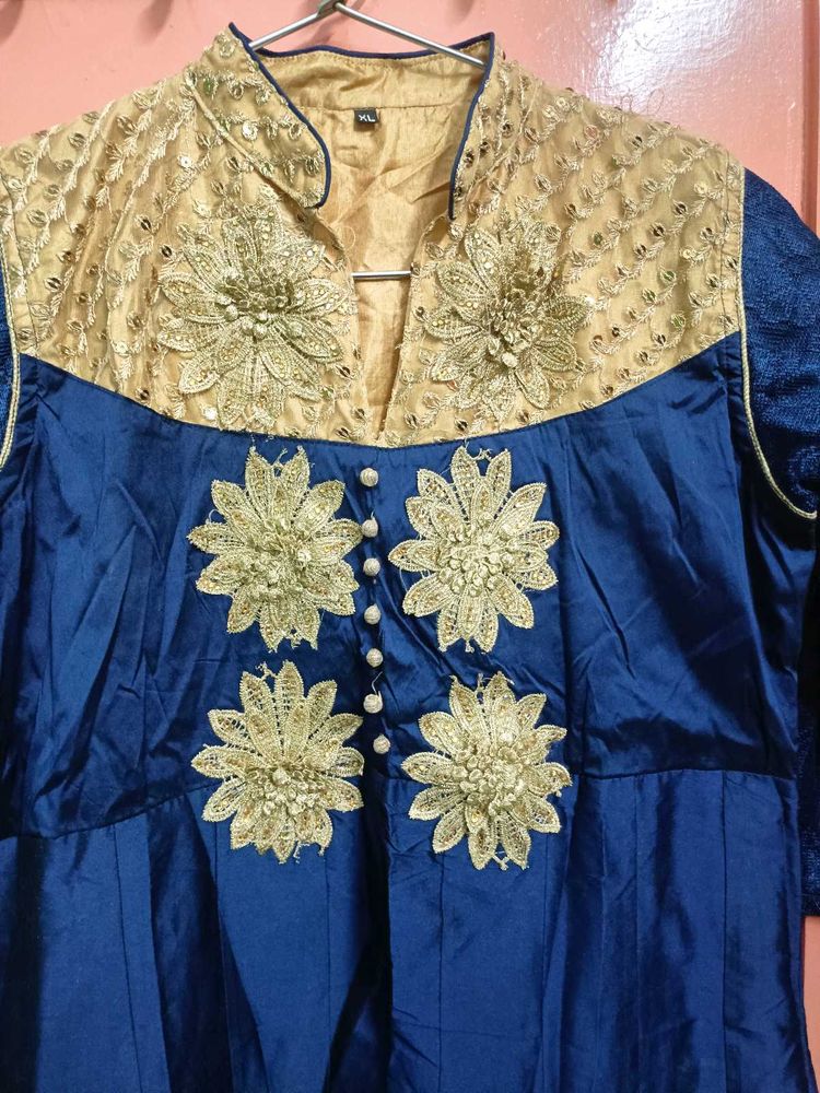 Elegant Blue &amp; Gold Kurta