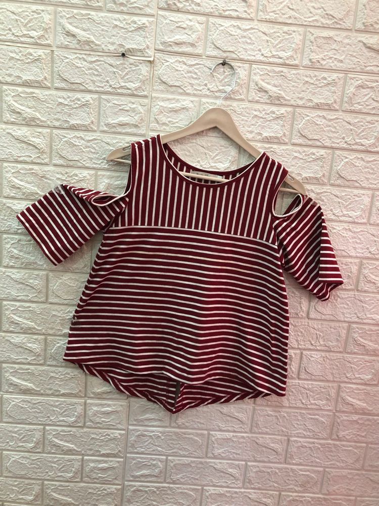Striped Cold Shoulder Top🥀