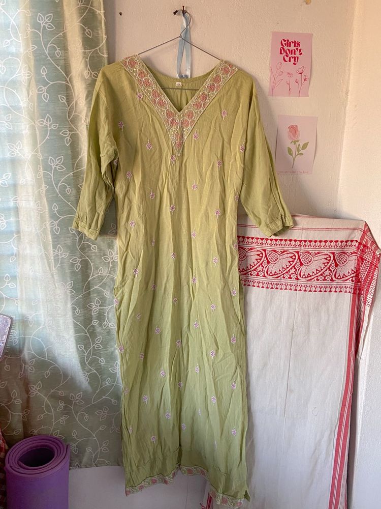 Elegant Green Embroidered Kurta