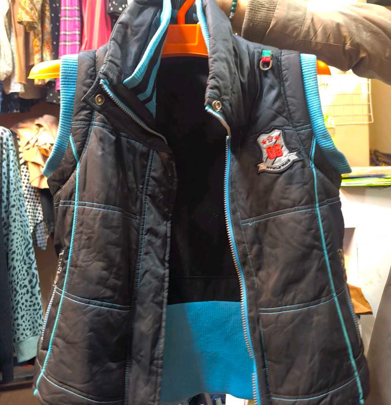 Sleeveless Padded Jacket