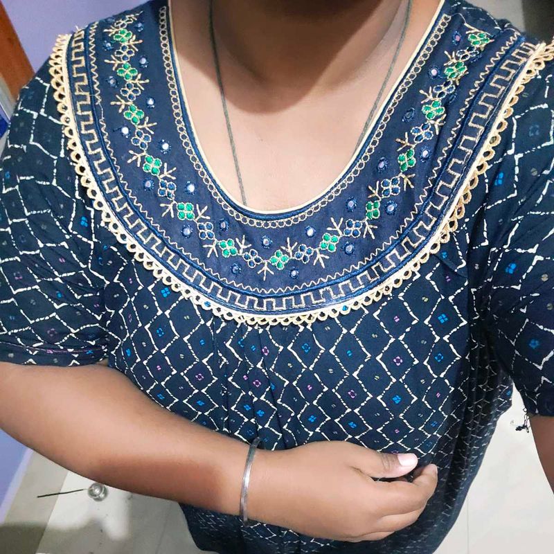 Vintage Style Diamond Print Top