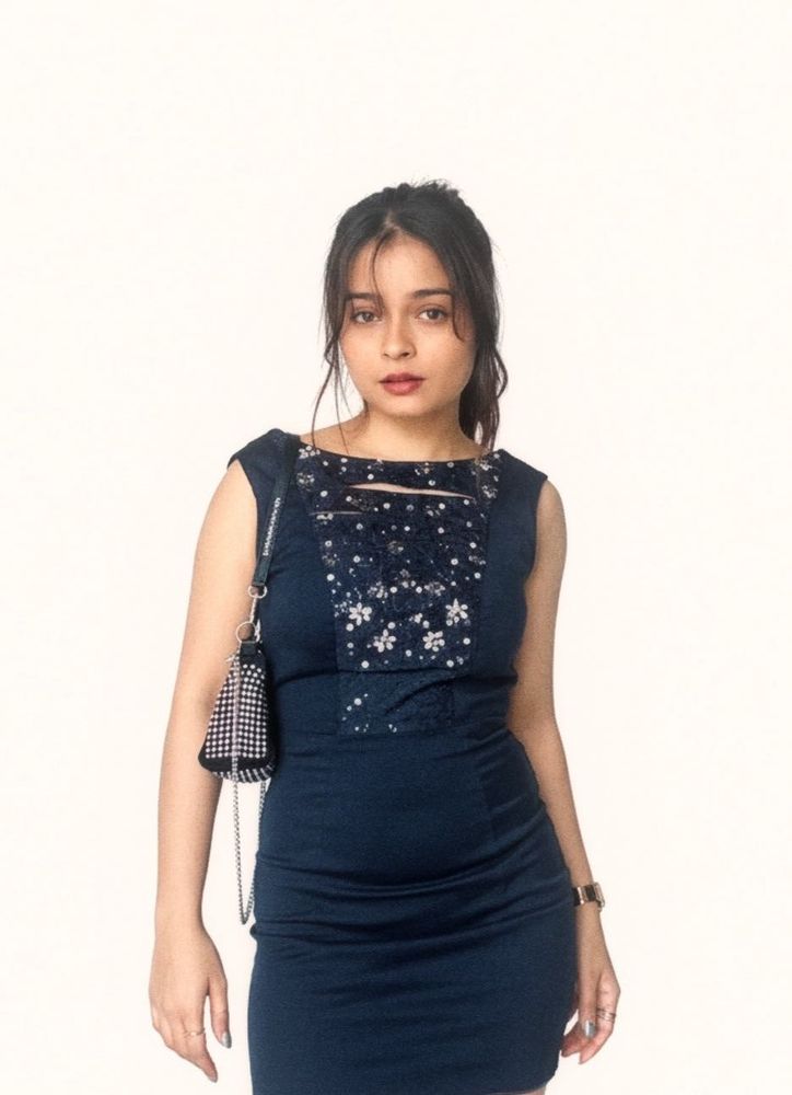 Chic Navy Bodycon Dress