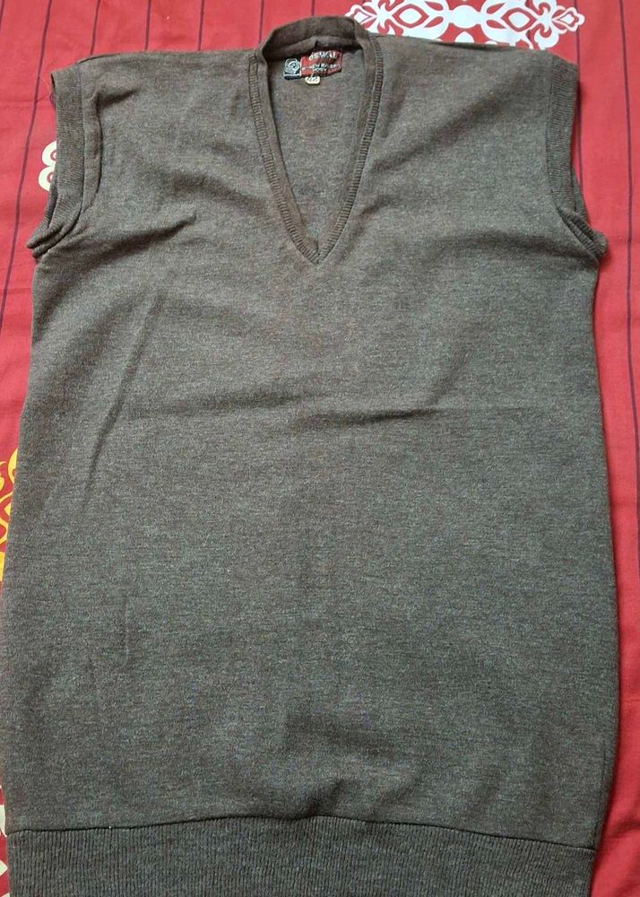 Half Sleeves Sweater