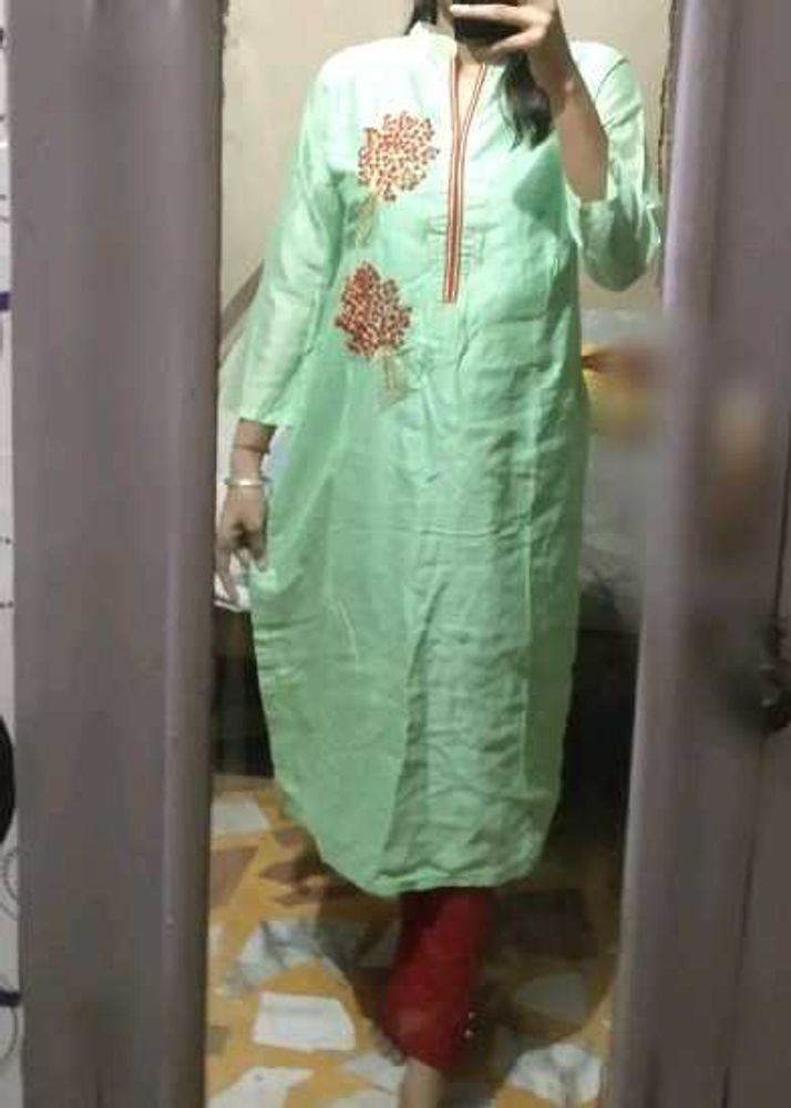 Elegant Green Embroidered Kurti