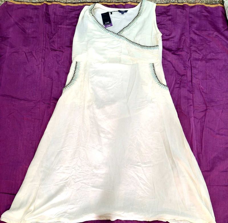 Elegant off white dress one piece with embroidery