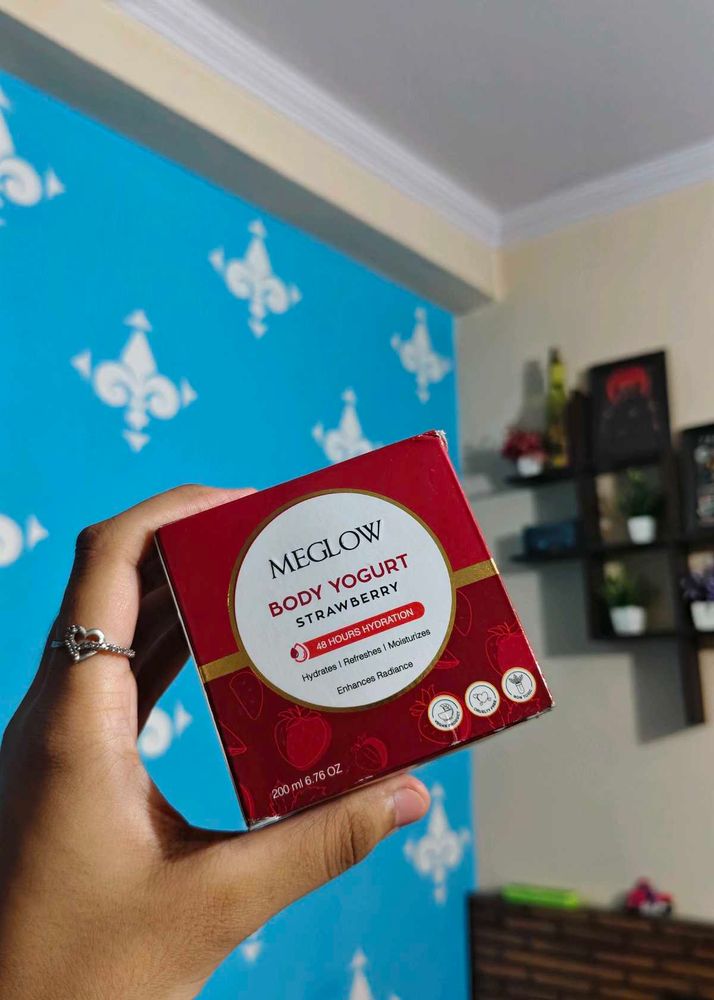 Me Glow Body Yogurt - Strawberry