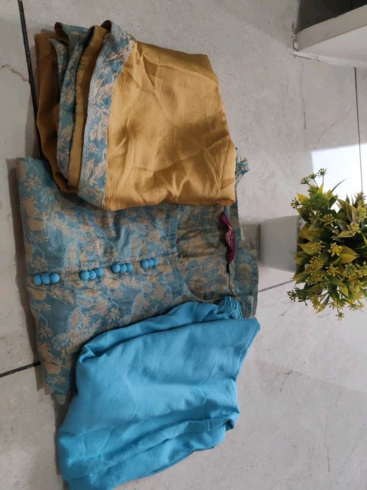 Elegant Kurta Set Less Used